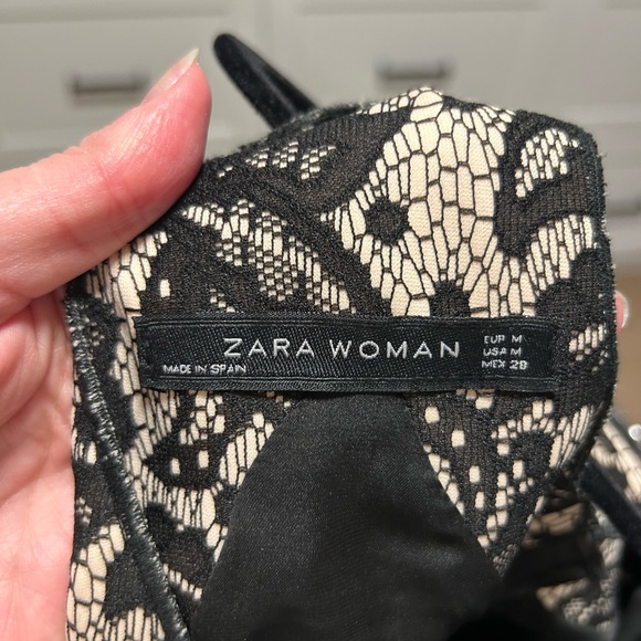 Zara lace-look tulip mini dress - Picture 4 of 4